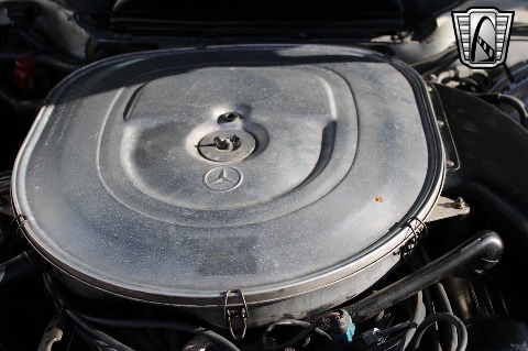 1987 Mercedes-Benz 560SL image 76