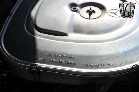 1987 Mercedes-Benz 560SL image 79