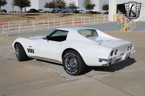1969 Chevrolet Corvette image 10