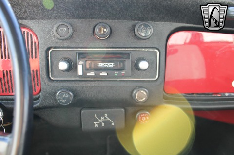 1968 Volkswagen Beetle image 69