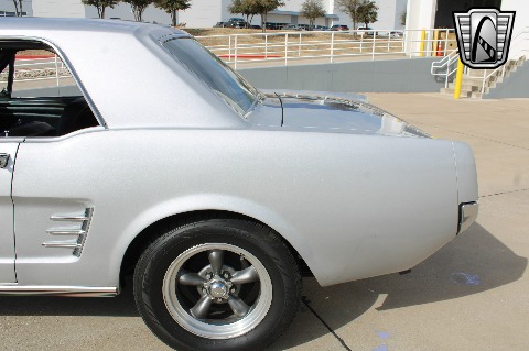 1966 Ford Mustang image 30