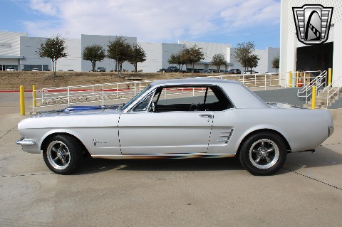 1966 Ford Mustang image 7