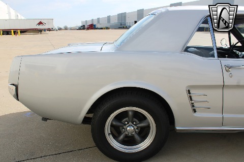 1966 Ford Mustang image 33