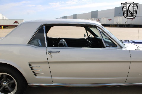 1966 Ford Mustang image 34
