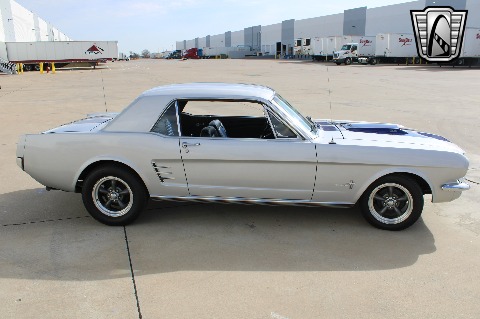 1966 Ford Mustang image 18