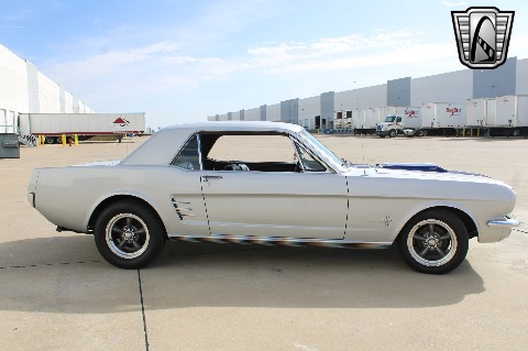 1966 Ford Mustang image 19