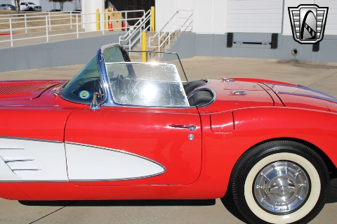 1958 Chevrolet Corvette image 29