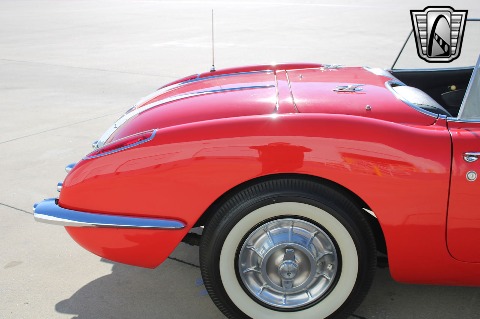 1958 Chevrolet Corvette image 32