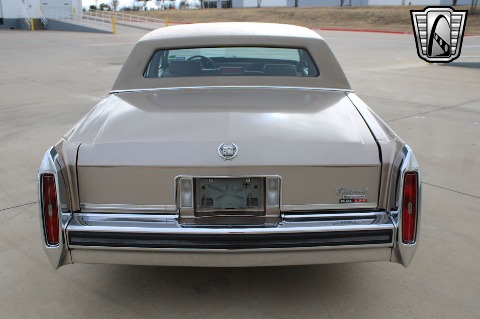 1986 Cadillac Fleetwood image 29