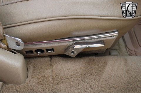 1986 Cadillac Fleetwood image 83