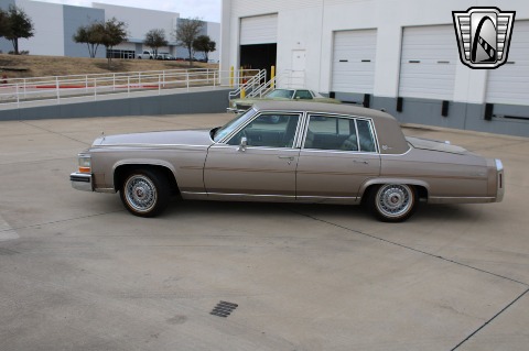 1986 Cadillac Fleetwood image 6