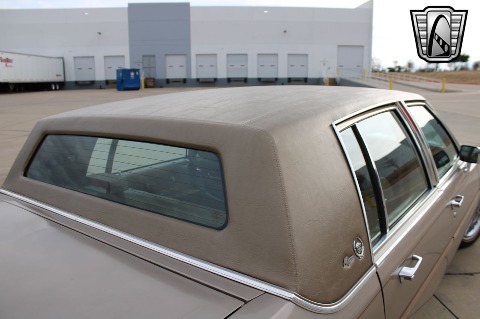 1986 Cadillac Fleetwood image 40