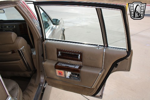1986 Cadillac Fleetwood image 70