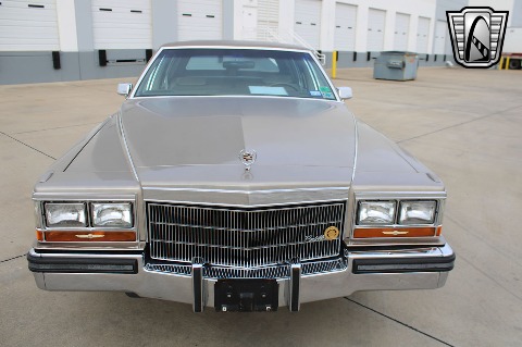 1986 Cadillac Fleetwood image 25