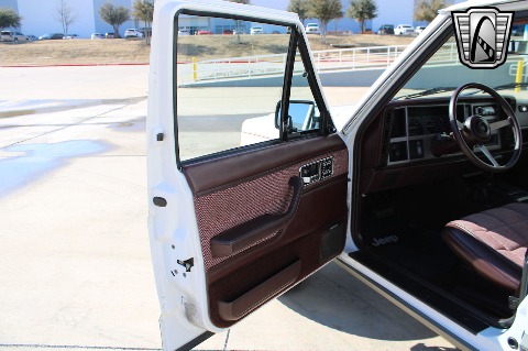 1992 Jeep Cherokee image 59