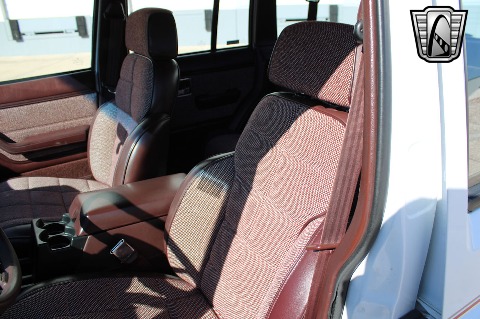 1992 Jeep Cherokee image 65