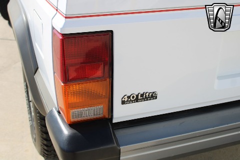 1992 Jeep Cherokee image 40