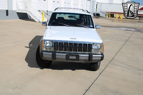 1992 Jeep Cherokee image 24