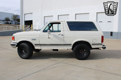 1990 Ford Bronco image 7