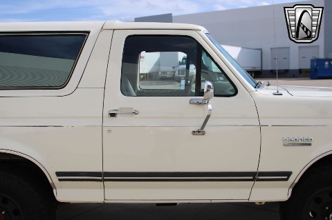 1990 Ford Bronco image 33