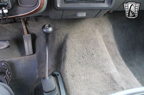 1990 Ford Bronco image 59