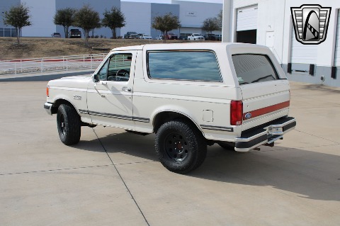 1990 Ford Bronco image 9