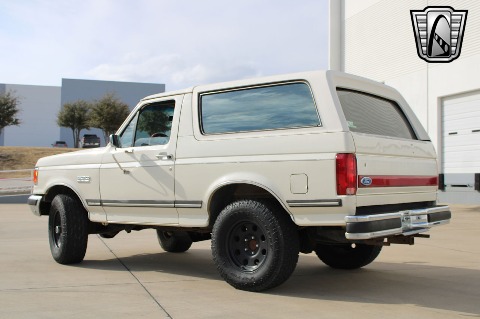1990 Ford Bronco image 11