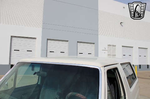 1990 Ford Bronco image 37