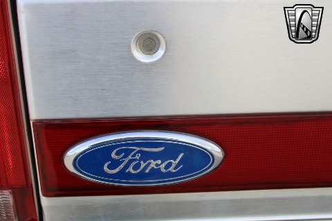 1990 Ford Bronco image 97