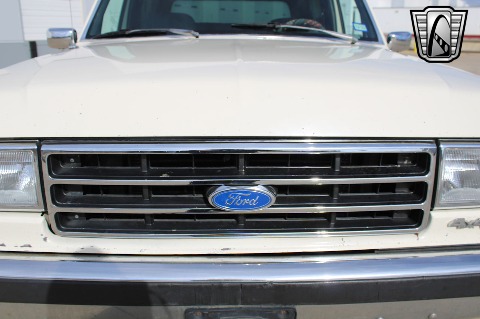 1990 Ford Bronco image 46