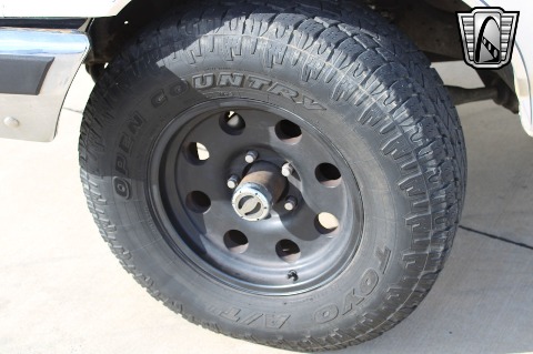 1990 Ford Bronco image 100