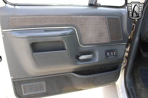 1990 Ford Bronco image 49