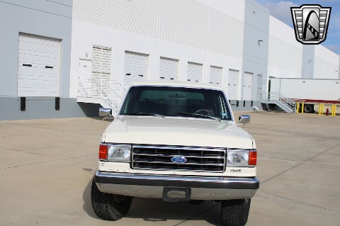 1990 Ford Bronco image 24