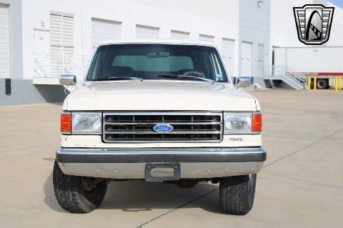 1990 Ford Bronco image 25