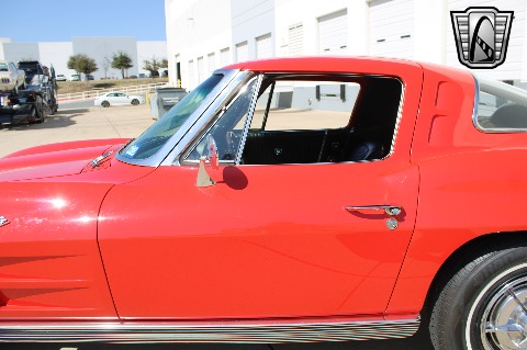 1963 Chevrolet Corvette image 29