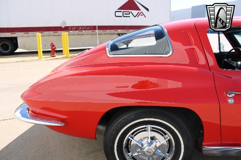 1963 Chevrolet Corvette image 31