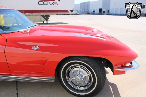 1963 Chevrolet Corvette image 33