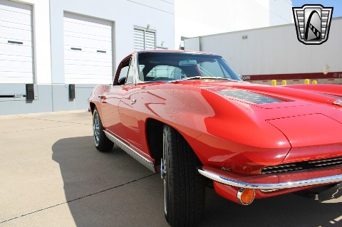 1963 Chevrolet Corvette image 34