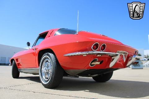 1963 Chevrolet Corvette image 12
