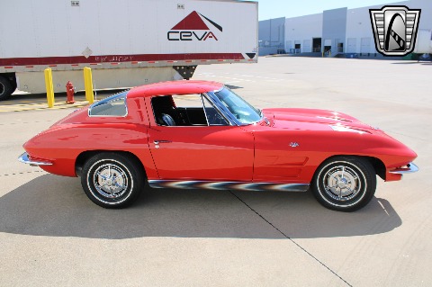 1963 Chevrolet Corvette image 19