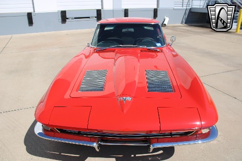 1963 Chevrolet Corvette image 25