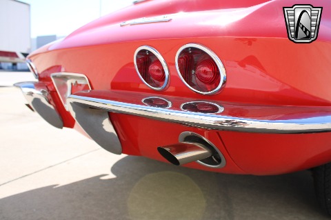 1963 Chevrolet Corvette image 54