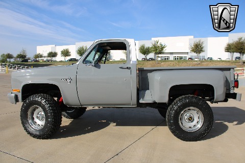 1987 Chevrolet K10 image 7