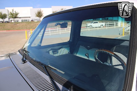 1987 Chevrolet K10 image 40