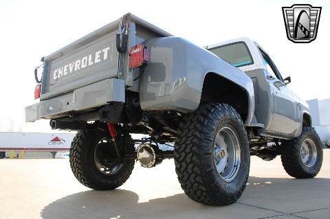 1987 Chevrolet K10 image 17