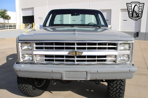1987 Chevrolet K10 image 25