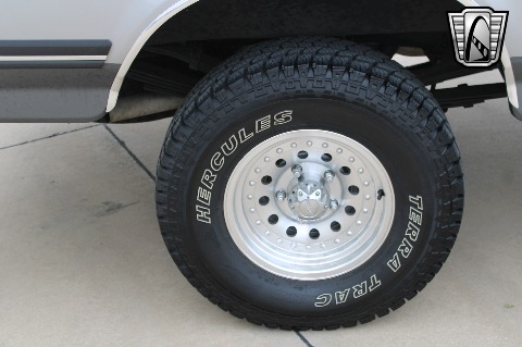 1987 Ford F150 image 32