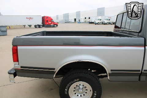 1987 Ford F150 image 33