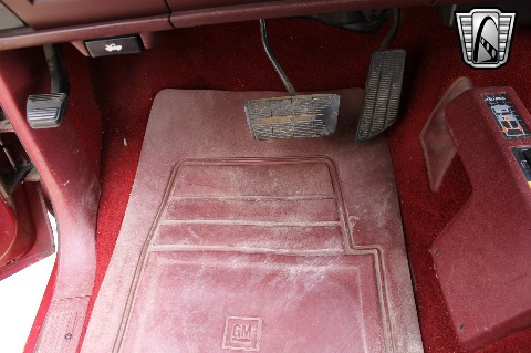 1990 GMC K1500 image 75