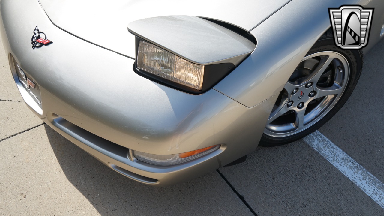 2001 Chevrolet Corvette 9